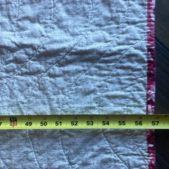 Handmade Chandelier Quilt Throw Blanket White Black Pink Red  (DOG NOT INCLUDED) - Picture 12 of 12